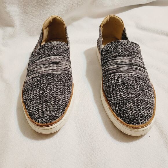 Ugg Womens Sammy black and white slip on casual shoes size 12 - Picture 2 of 7